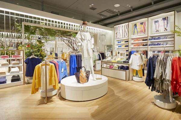 ブランド史上最大面積「DoCLASSE新宿アルタ店／fitfit新宿アルタ店」がオープン