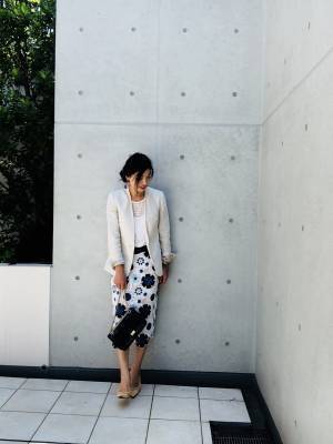 ZARAのリネンジャケットが優秀。１枚あれば上品に羽織れます