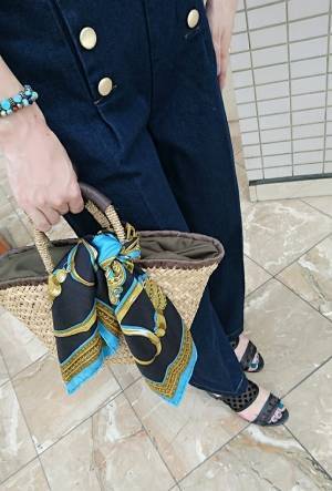 大人の肌をくすませず、明るく見せるグリーンが主役の初夏コーデ