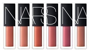 Low narsissist wanted velvet lip glide set