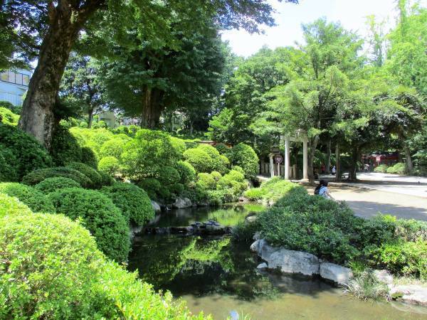 長い歴史とロマンが宿る「根津神社」【巫女ライターの神社と御朱印めぐり＃４】