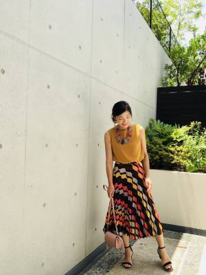 ZARAのプリーツスカートが上品。揺れ感が素敵です