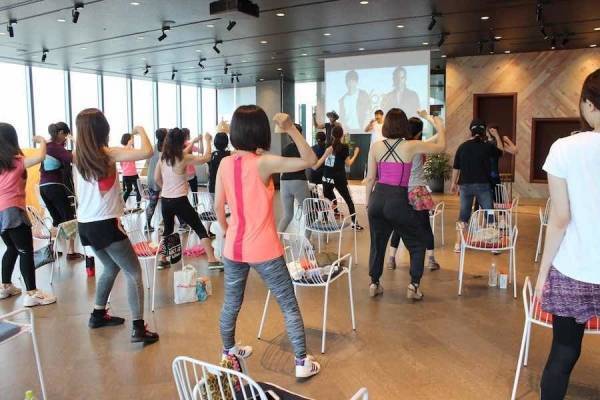 DRESS×dTVのエクササイズプログラム「きゅん❤トレ」イベントレポート