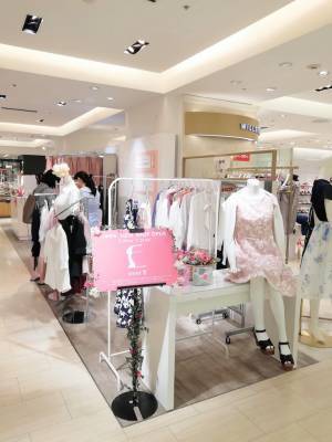 overEサイズのバストを美しく見せる服。「女性たちが胸を張って生きるお手伝いをしたい」