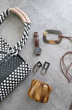 シンプルコーデを格上げするアクセサリー使い３つのコツ