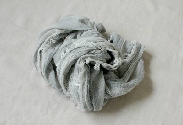 ベーシックな長袖Tシャツ、大人には「ややゆったりめ」がおすすめ