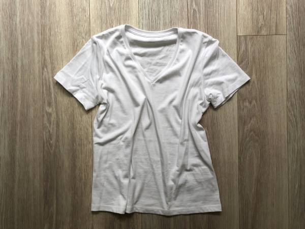 ZOZOのオーダーTシャツが着心地最高。柄スカートにもぴったりです