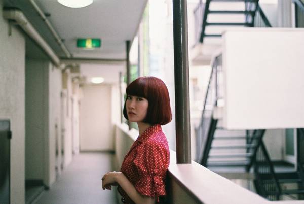 自分の「嫌だ」を大事にする。「LEBECCA boutique」赤澤えるが考える自分らしい装い