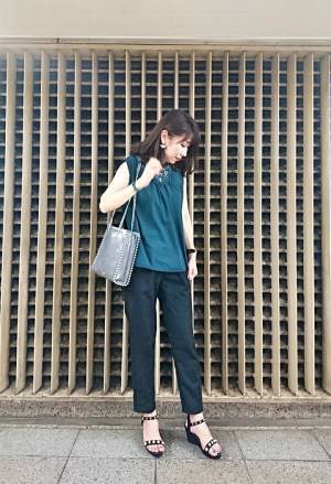 秋の装いが叶う。トレンドの「ベイクドカラー」コーデ３選