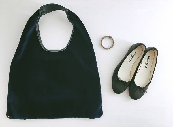 コンビネゾンが秋も大活躍。秋っぽく見せたいならベロアを足してみる