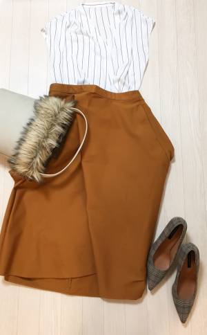 UNIQLOのサーキュラースカートが優秀。ブラウンを選んで秋の装いに