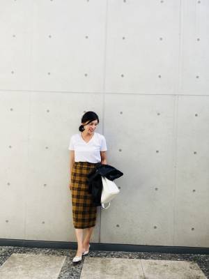 GUのチェックスカートは買い。今秋トレンドのチェック柄を品良く取り入れる