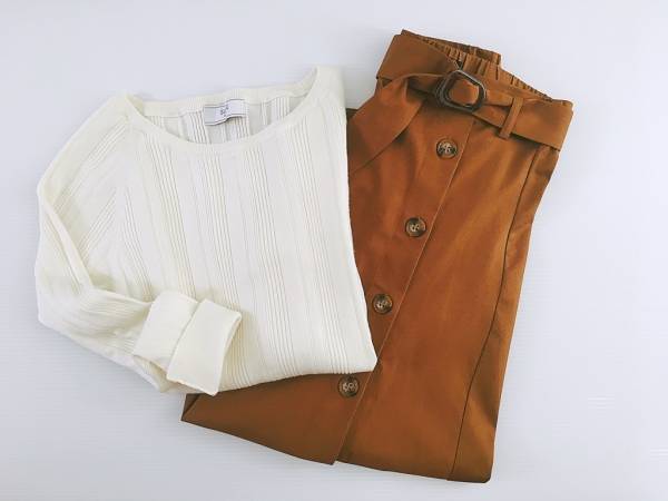 ZARAのロングスカートを買いました。秋に大活躍する色・素材が魅力です