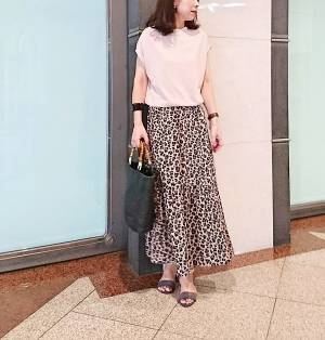 今秋トレンドのレオパード柄。品よく大人らしく着こなすコツ