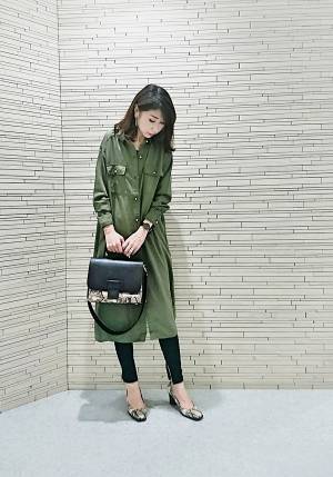 大人のレギンスは黒、チャコールグレー、茶色がおすすめ。コーデ例もご紹介します