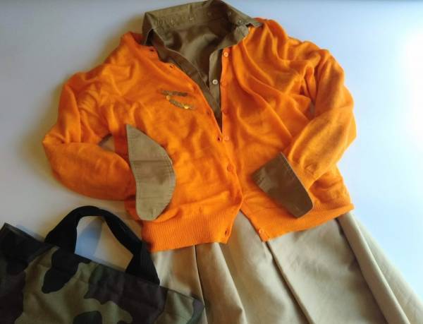 カラフルな色を楽しんで。カーディガンの奥深き魅力