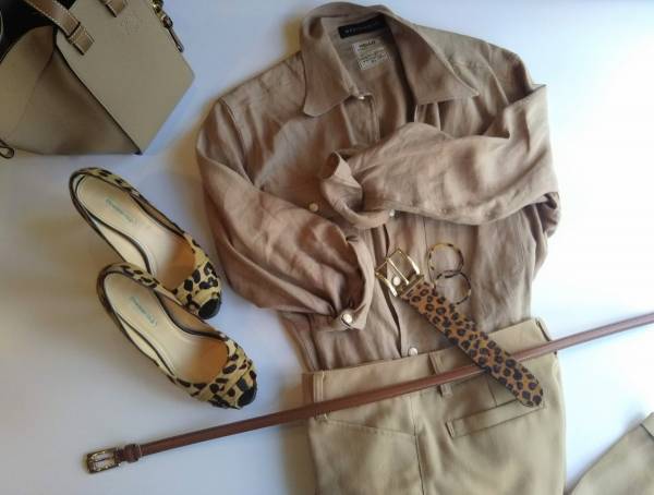 柄物は「小物」で取り入れる！　無地しか着ない私の方法