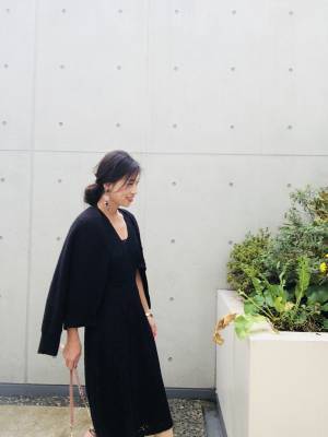 GUのVネックドルマンコクーンカーディガンが万能。２WAYで使えます