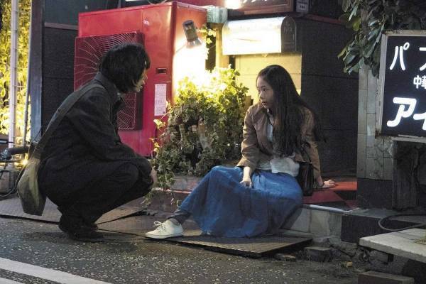 趣里と菅田将暉が現代の若者たちを演じたラブストーリー『生きてるだけで、愛。』をチェック