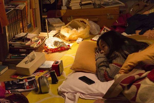 趣里と菅田将暉が現代の若者たちを演じたラブストーリー『生きてるだけで、愛。』をチェック