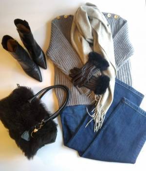 小物使いが大人っぽい。ファーアイテムの粋な取り入れ方