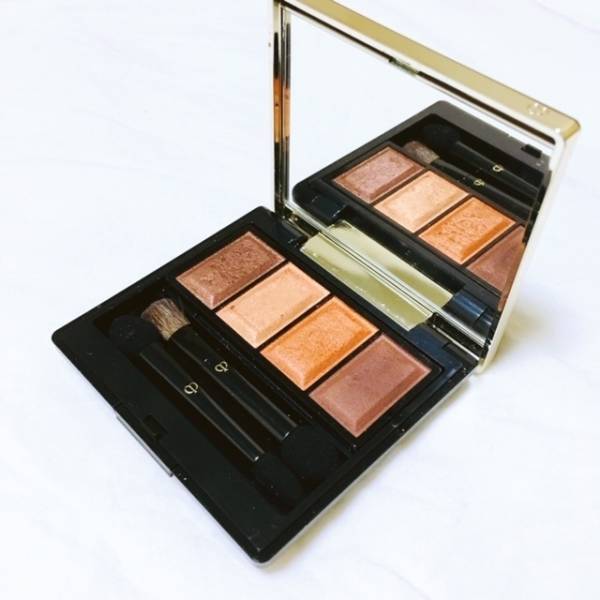 顔を血色良く見せる優秀アイシャドウたち。使い方も紹介します！【偏愛コスメ＃３】