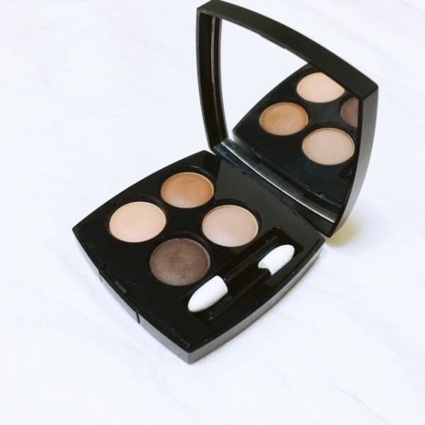 顔を血色良く見せる優秀アイシャドウたち。使い方も紹介します！【偏愛コスメ＃３】