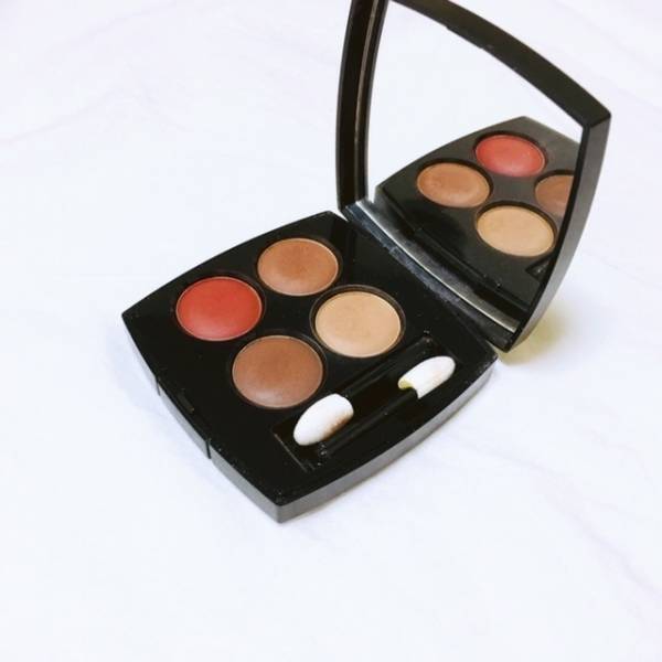 顔を血色良く見せる優秀アイシャドウたち。使い方も紹介します！【偏愛コスメ＃３】