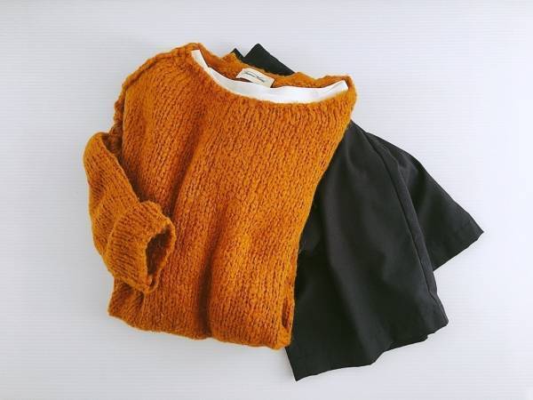 ZARAの細身ブーツで魅せる、モードな秋のラフコーデ