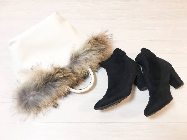 GUポンチフレアスカートが優秀。同色ブーツ投入で脚長に見せられます