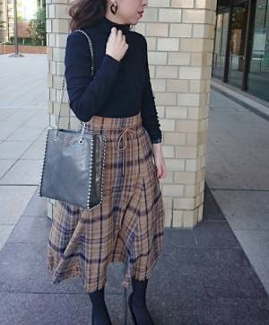 色ち買いおすすめなUNIQLOのリブニット。ベーシックカラーが即戦力になります