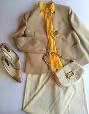 パーティーコーデを普段着から組み立てる簡単な方法