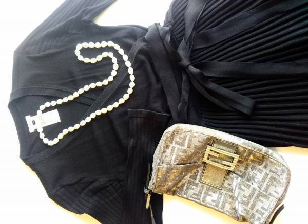 パーティーコーデを普段着から組み立てる簡単な方法