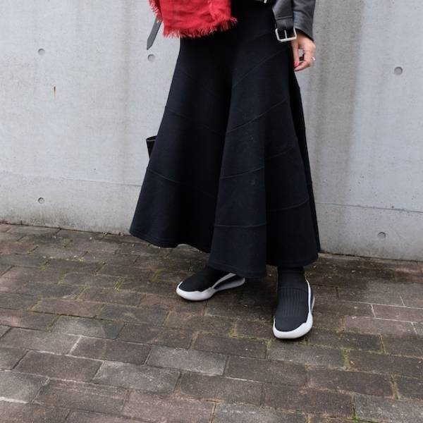 大人の長め丈スカート、こだわるポイントは丈感とボリューム感！