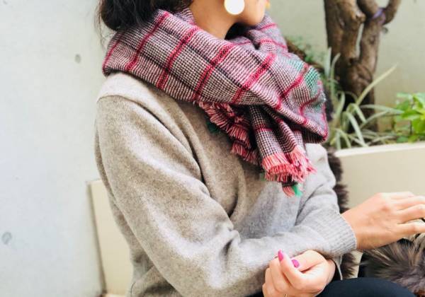 こなれ感を出すストールの巻き方、実はとても簡単です