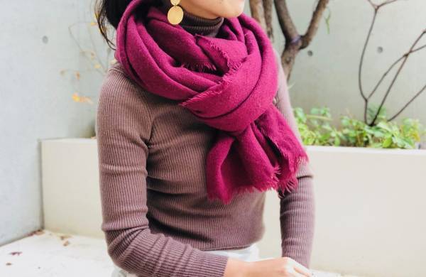 こなれ感を出すストールの巻き方、実はとても簡単です