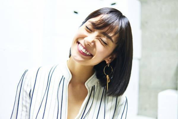 砕け散った彼女の笑顔には、愛と孤独と欲望が詰まっていた。『チワワちゃん』吉田志織