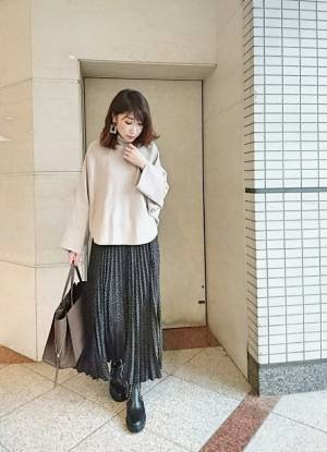 ZARAのスタッズブーツは今冬の大本命！　スカートにもパンツにもOK