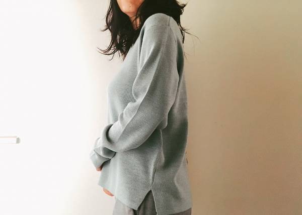 OPAQUEの洗えるニット2990円が人気！　きれい色がポイントの秋コーデ