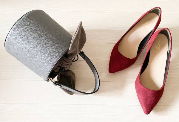 UNIQLOの定番Vネックセーターが進化！　大人女性の体型カバーに最適