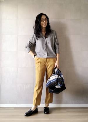 UNIQLOのメンズカーディガンを女性らしく！　目指すは「脱・普通」