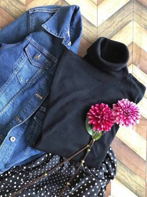 大人女性が持っておくべき冬の一枚、GAPのタートルネックセーター