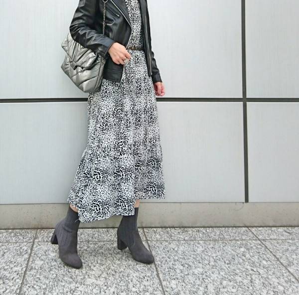 ZARAのワンピースが最強！　小物を変えて何通りにも着回せます