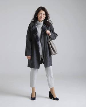 カジュアルorきれいめ？　グレーコート着まわし術