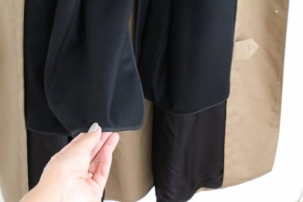 ２着目に買いたい新定番、HYKEのゆったりトレンチコート