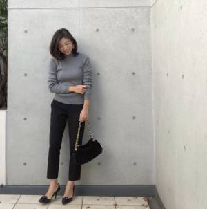 GUリブハイネックセーター1490円が超優秀！　どんなボトムスでも大人上品に