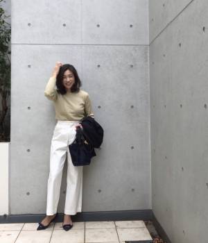 GUリブクルーネックセーター1490円で、垢抜け大人上品コーデ！