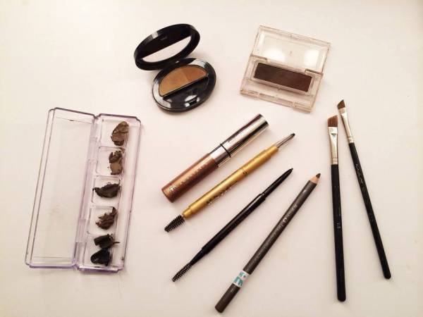 大人の美人眉は立体的。自眉を活かしてナチュラルに見せるコツ