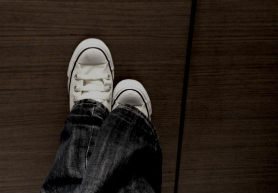 おばさん靴を履きたくないけど終日ヒールはつらい。そんな女性に試してほしい３つのこと