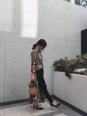 Uniqlo UのTシャツが大人上品。“きれい色”がおすすめです